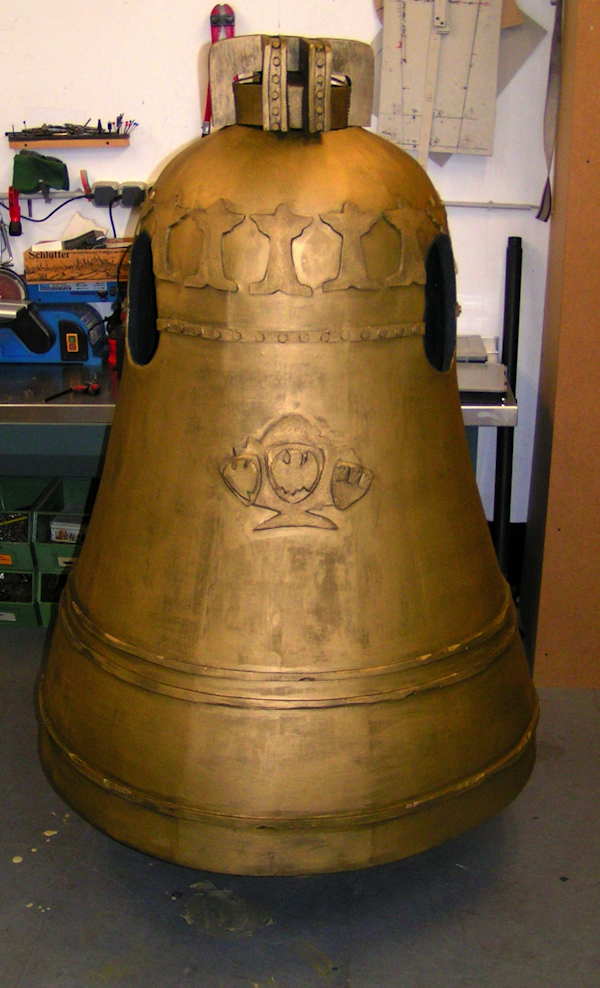 Großkostüme für Köln. Der Dicke Pitter.